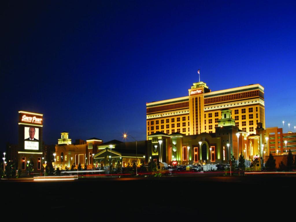 South Point Hotel Casino-Spa - image 3